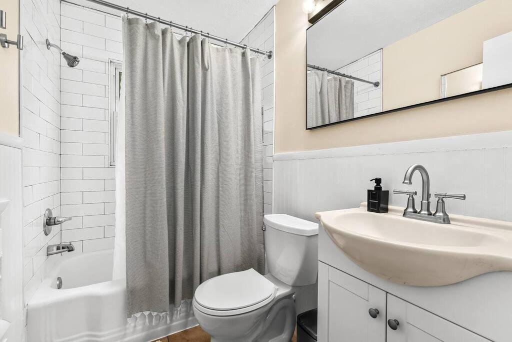New! Cozy Mid Century Modern Oasis 3Bd Home Roseville Ngoại thất bức ảnh