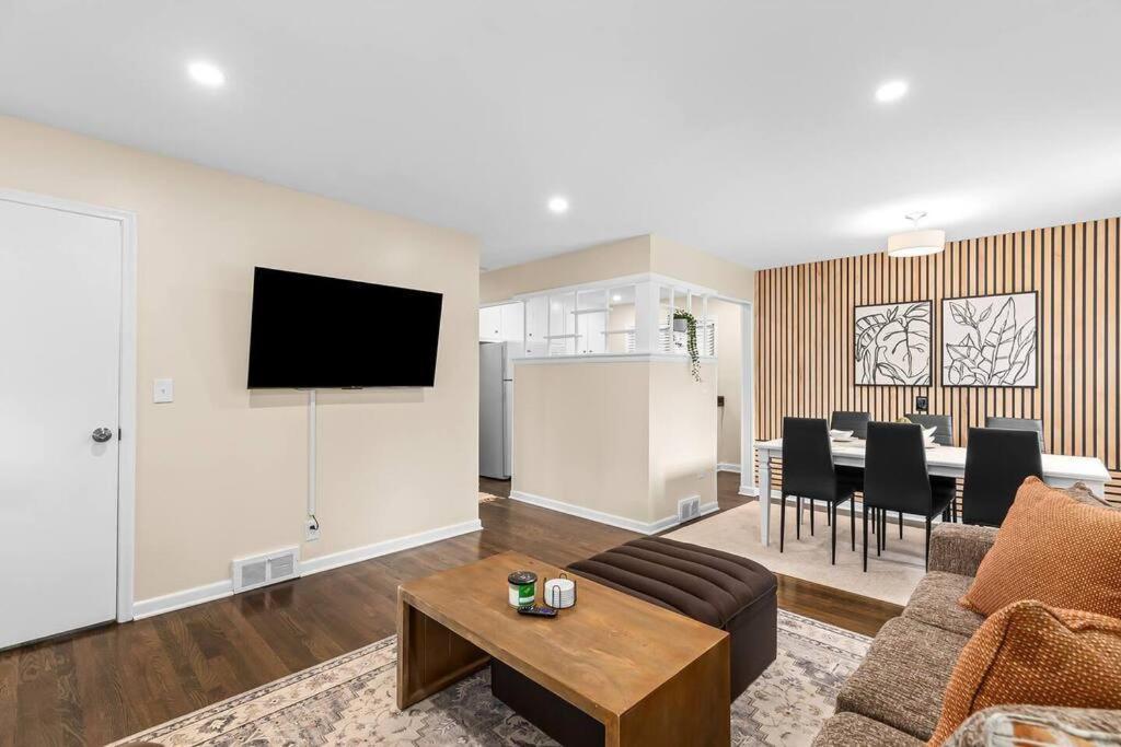 New! Cozy Mid Century Modern Oasis 3Bd Home Roseville Ngoại thất bức ảnh
