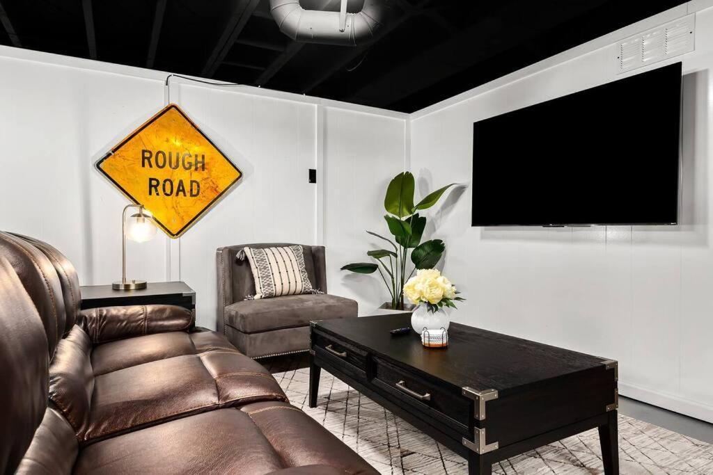 New! Cozy Mid Century Modern Oasis 3Bd Home Roseville Ngoại thất bức ảnh