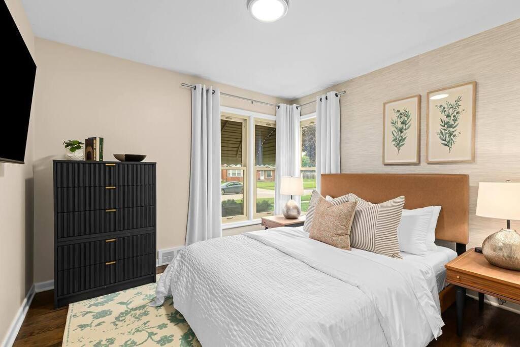 New! Cozy Mid Century Modern Oasis 3Bd Home Roseville Ngoại thất bức ảnh